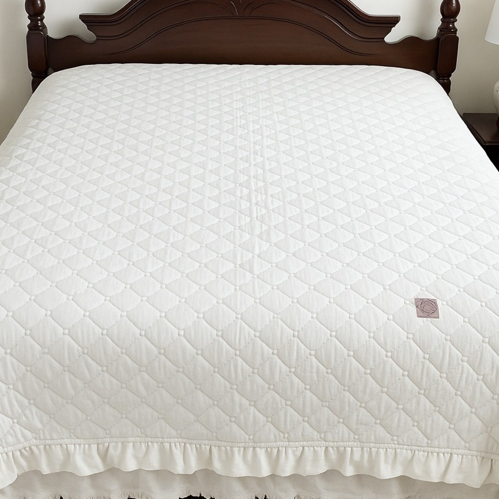 BCBGeneration Cream Ruffle Quilted 1 Throw Blanket‎ & 1 Pillowcase Polyester